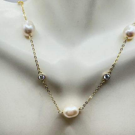 Vintage Gold Pearl Necklace
