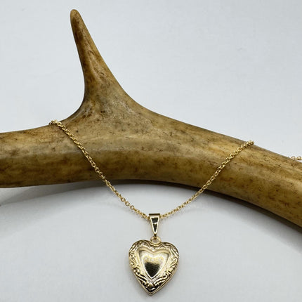 Vintage 9k Gold Heart Locket – Tiny Photo Pendant Memory Charm on Delicate Gold Filled Chain Necklace