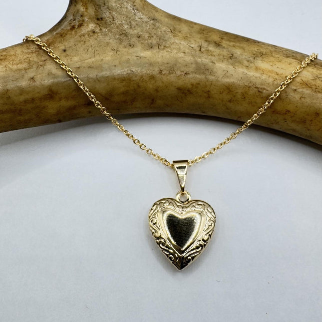 Vintage 9k Gold Heart Locket – Tiny Photo Pendant Memory Charm on Delicate Gold Filled Chain Necklace