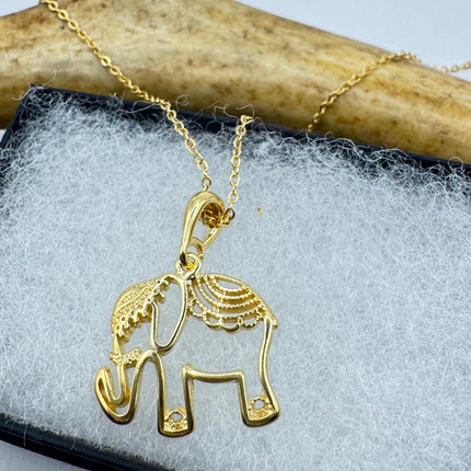 Vintage Gold Pendant Necklace