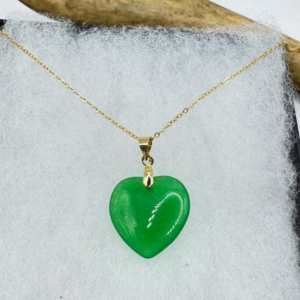 Vintage Green Jade Tiny Heart Shaped Pendant Necklace Minimal simple every day layering Golden 925 Sterling Silver Chain