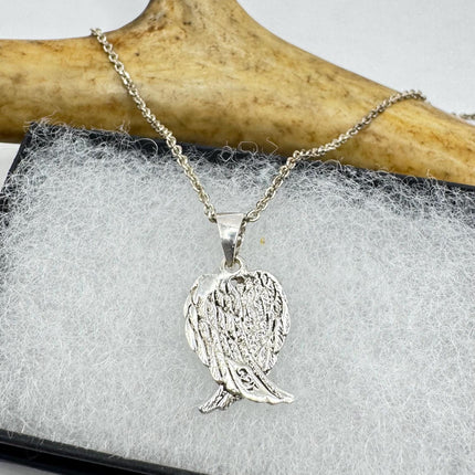Vintage guardian angel wings Pendant Necklace