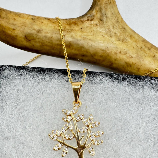 Vintage Gold Pendant Necklace