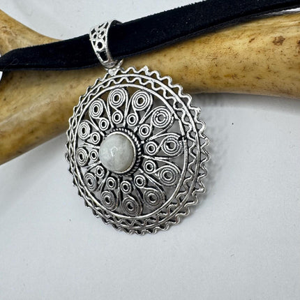 Vintage White Bronze Rainbow Moonstone Black Velvet Choker Pendant Necklace