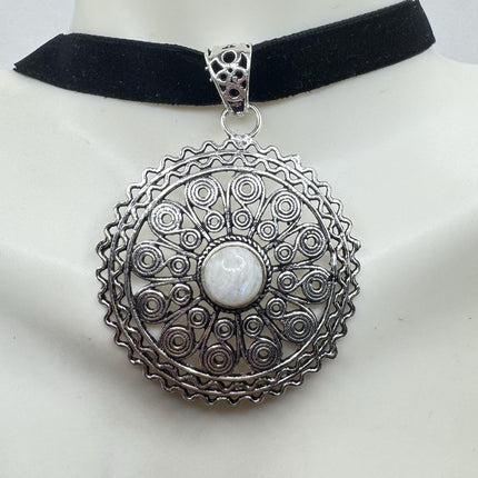 Vintage White Bronze Rainbow Moonstone Black Velvet Choker Pendant Necklace