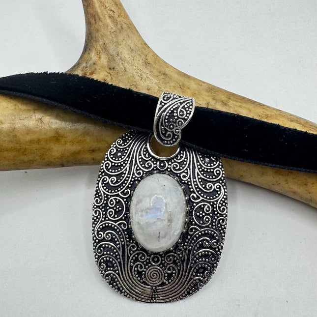 Vintage Silver Bronze Rainbow Moonstone Black Velvet Choker Pendant Necklace