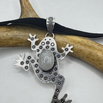 Vintage Silver Bronze Rainbow Moonstone Black Velvet Choker Pendant Necklace