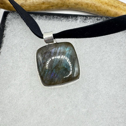 Vintage Silver Bronze Rainbow Labradorite Black Velvet Choker Pendant Necklace