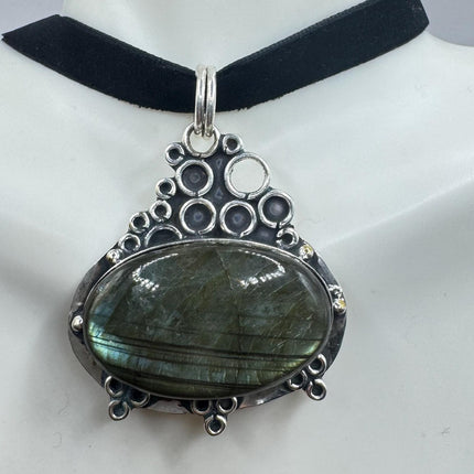 Vintage Silver Bronze Rainbow Labradorite Black Velvet Choker Pendant Necklace