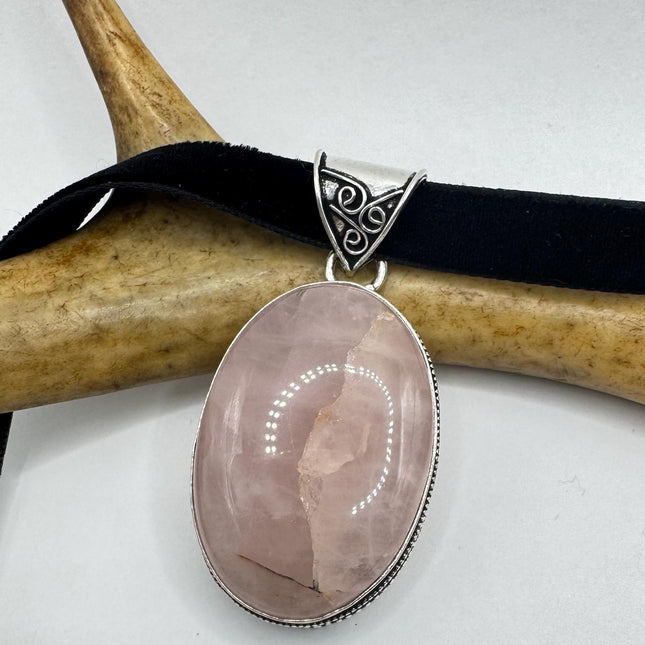 Vintage Pink Rose Quartz Boho Black Velvet Choker Silver Necklace - oval shape