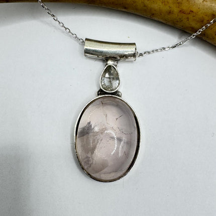 Vintage Pink Rose Quartz Boho Silver Necklace - oval shape