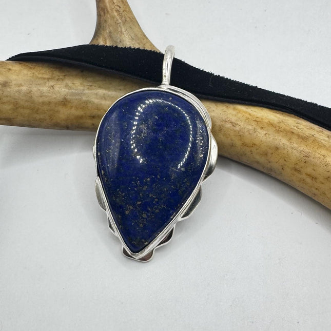 vintage blue Blue Lapis Lazuli Gemstone Crystal