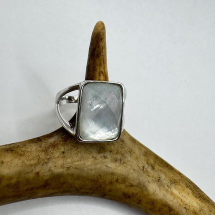 Vintage White Mother of Pearl Chunky Ring - 925 Sterling Silver - Engagement Wedding Band