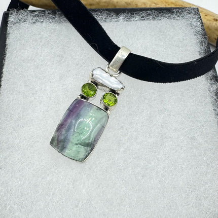 Vintage Silver Bronze Purple Green Fluorite Black Velvet Choker Pendant Necklace