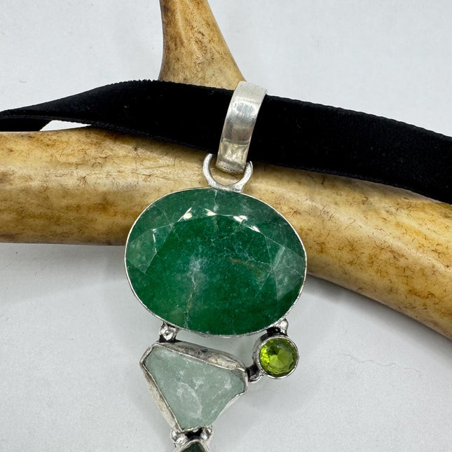 Vintage Green Emerald Boho Silver Choker Necklace - Antique Style Design