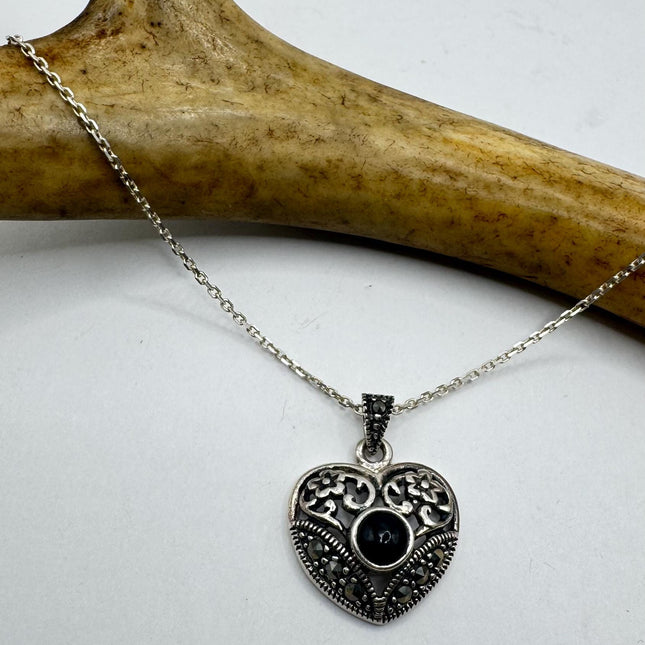 Vintage black Onyx Marcasite Heart Necklace Dainty 925 Sterling Silver Chain, Delicate Design