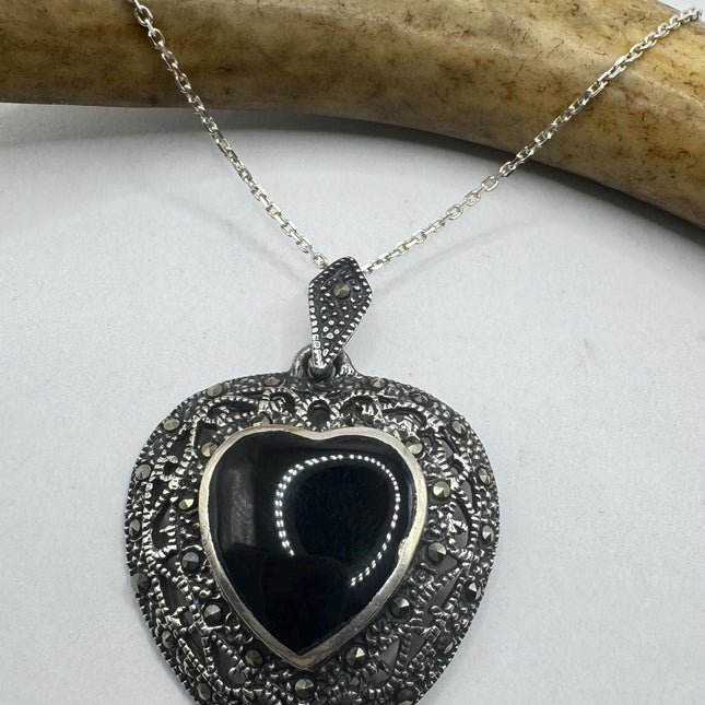 Vintage black Onyx Marcasite Heart Necklace Dainty 925 Sterling Silver Chain, Delicate Design