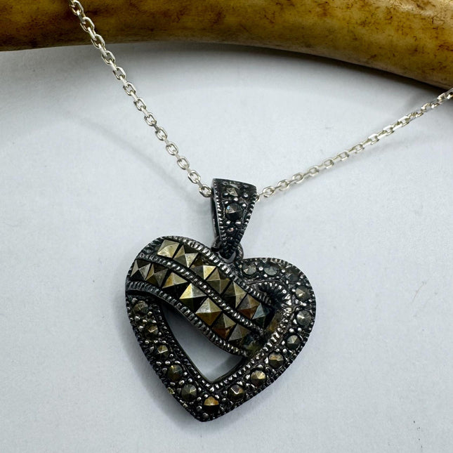 Vintage black Onyx Marcasite Heart Necklace Dainty 925 Sterling Silver Chain, Delicate Design
