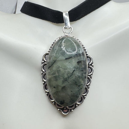 Vintage Green Moss Agate Choker Necklace - Bronze and Silver Finish - Unique Velvet Ribbon Design