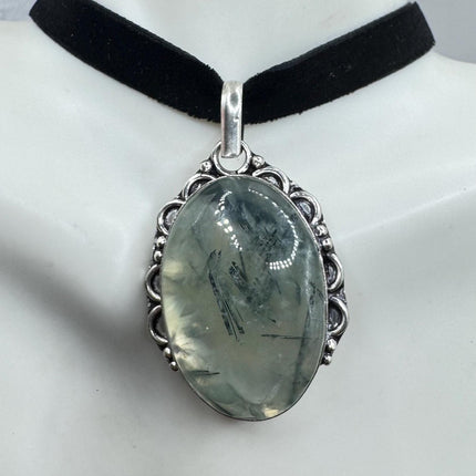 Vintage Green Moss Agate Choker Necklace - Bronze and Silver Finish - Unique Velvet Ribbon Design