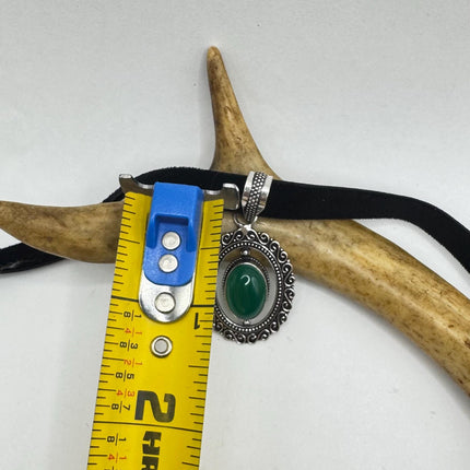 Vintage Green onyx Choker Necklace - Bronze and Silver Finish - Unique Velvet Ribbon Design