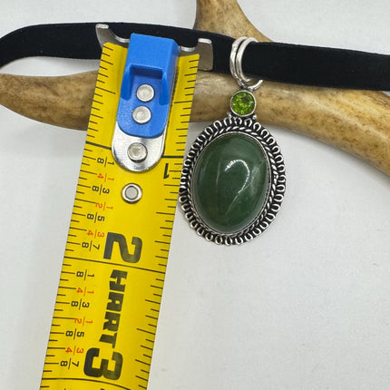 Vintage Green onyx Choker Necklace - Bronze and Silver Finish - Unique Velvet Ribbon Design