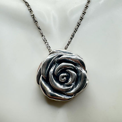 Vintage Rose flower Pendant Necklace