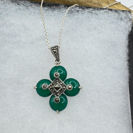 Vintage Green Onyx flower Pendant Necklace