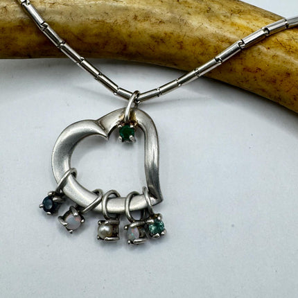 Vintage Green Emerald opal pearl sapphire 925 Sterling Silver Floating Heart Choker Necklace
