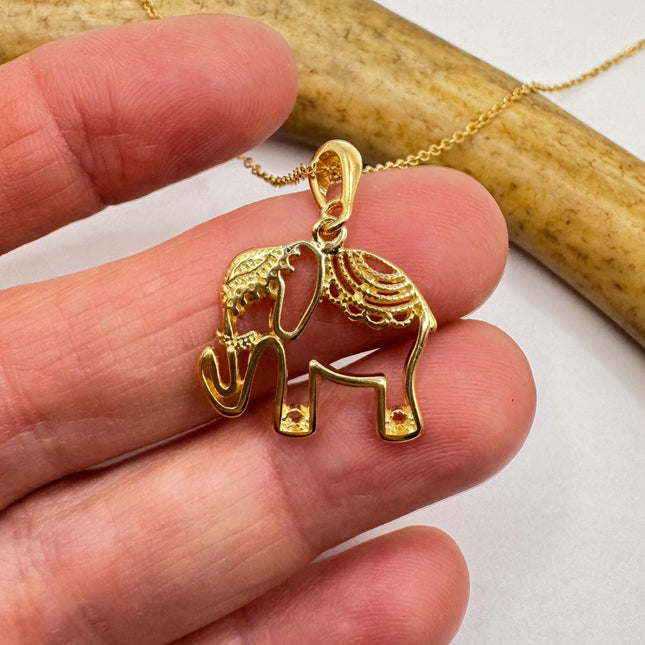 Vintage Gold Pendant Necklace