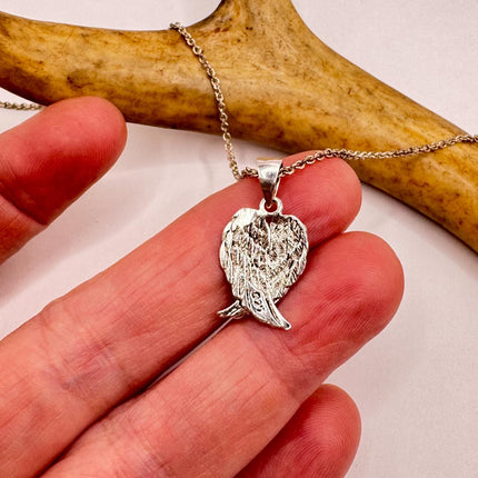 Vintage guardian angel wings Pendant Necklace