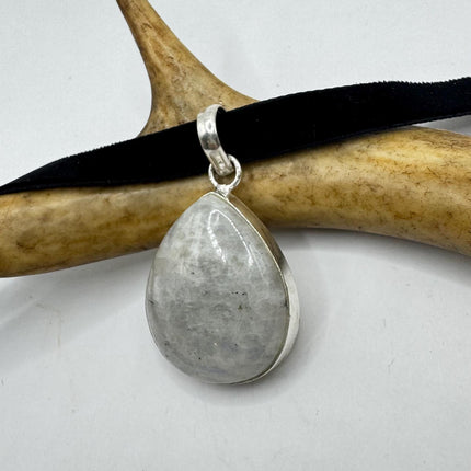 Vintage Silver Bronze Rainbow Moonstone Black Velvet Choker Pendant Necklace