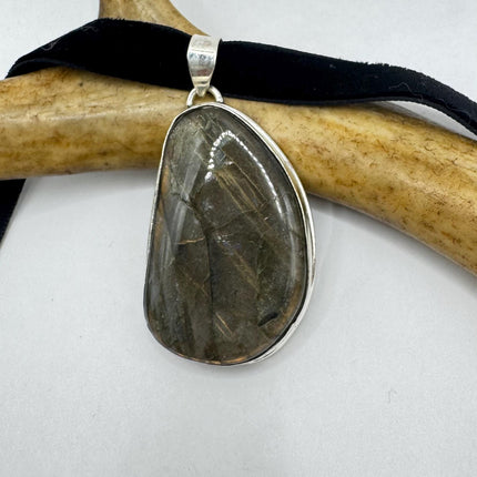 Vintage Silver Bronze Rainbow Labradorite Black Velvet Choker Pendant Necklace