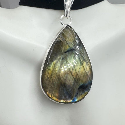 Vintage Silver Bronze Rainbow Labradorite Black Velvet Choker Pendant Necklace