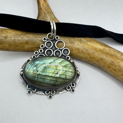 Vintage Silver Bronze Rainbow Labradorite Black Velvet Choker Pendant Necklace