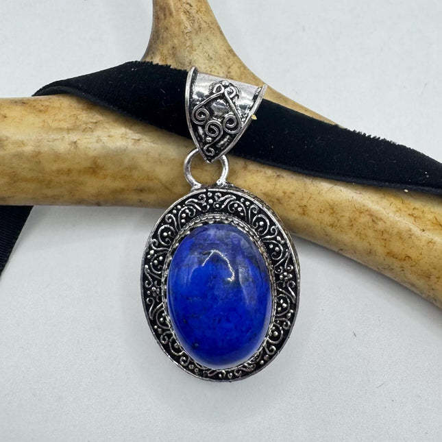 vintage blue Blue Lapis Lazuli Gemstone Crystal