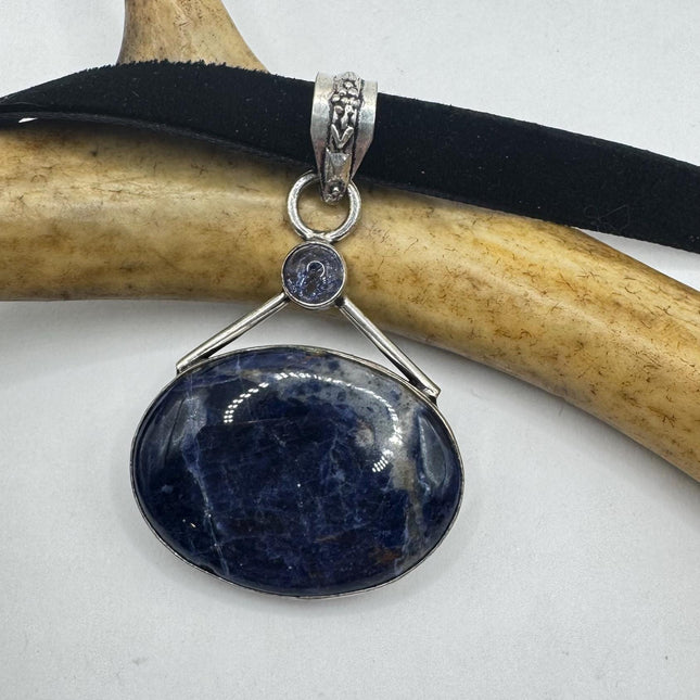 vintage blue Blue Lapis Lazuli Gemstone Crystal