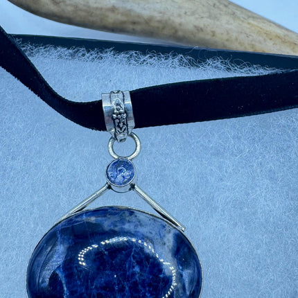 vintage blue Blue Lapis Lazuli Gemstone Crystal