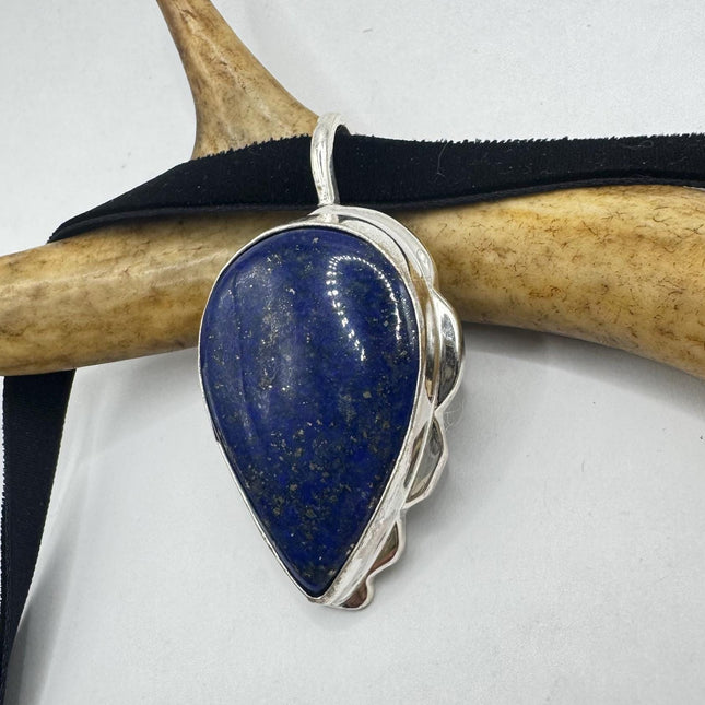 vintage blue Blue Lapis Lazuli Gemstone Crystal