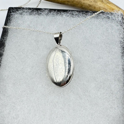 Vintage Silver Photo Locket Necklace