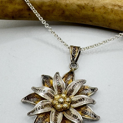 Vintage Filigree flower Pendant Necklace