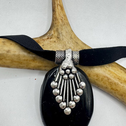Vintage Black Onyx Pendant Ribbon Choker Necklace Silver Bronze Necklace Statement