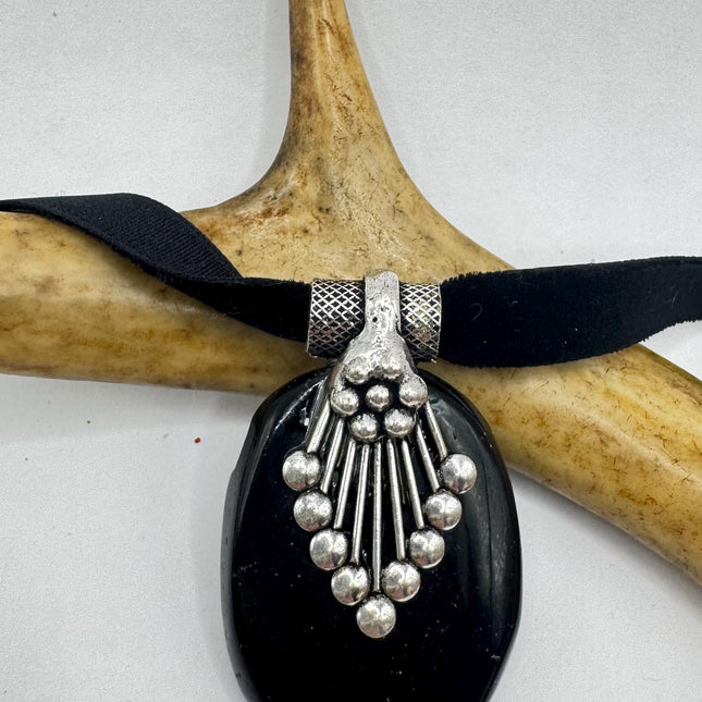 Vintage Black Onyx Pendant Ribbon Choker Necklace Silver Bronze Necklace Statement