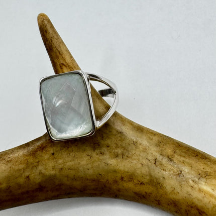 Vintage White Mother of Pearl Chunky Ring - 925 Sterling Silver - Engagement Wedding Band