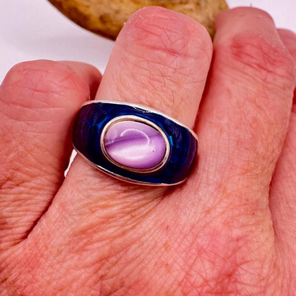 Vintage White Mother of Pearl Chunky Ring - 925 Sterling Silver - Engagement Wedding Band