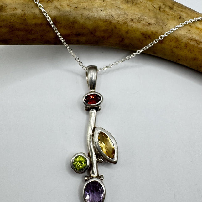 Vintage Mixed Gemstone Pendant Choker Necklace