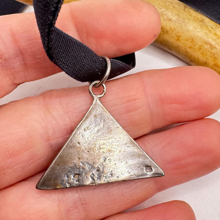 Vintage Pyramid 925 Sterling Silver Black Velvet Choker Necklace Elijah Colletion