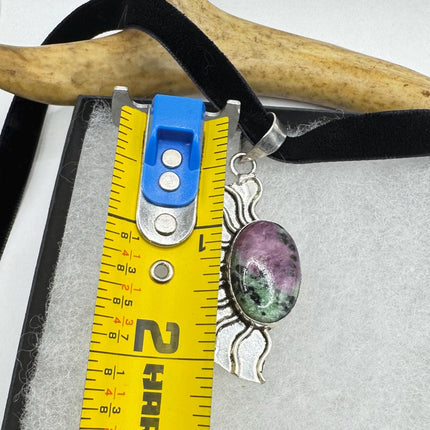 Vintage Green Ruby Zoisite Choker Necklace - Bronze and Silver Finish - Unique Velvet Ribbon Design