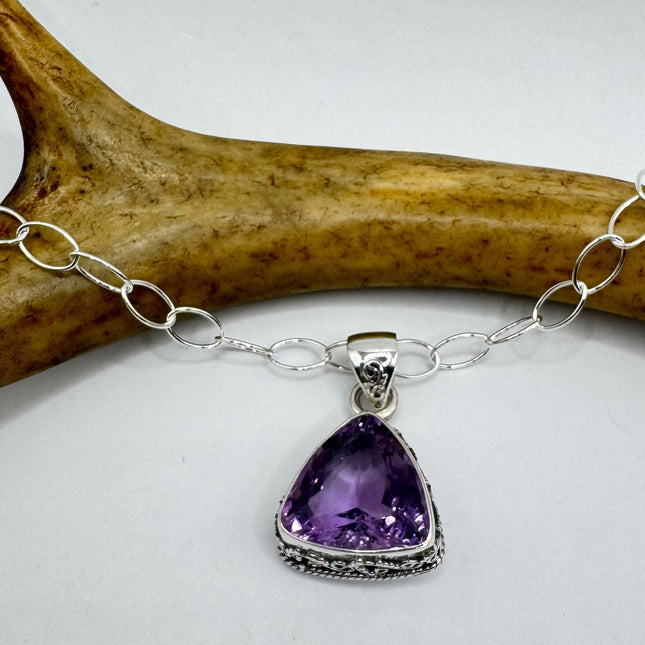 Vintage Silver Pendant Necklace
