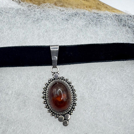 Vintage Pale Red Carnelian Pendant Ribbon Choker Necklace